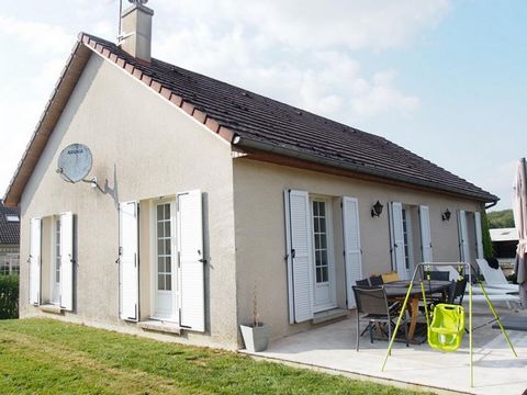 Asnières-lès-DIjon, sehr schönes Haus aus dem Jahr 1995, Eingangswohnzimmer, geschlossene Küche, 3 Schlafzimmer, Badezimmer, Gesamtkeller von 91m2 für 3 Autos und Werkstatt, Luft/Luft-Wärmepumpenheizung. Um Sie bei Ihrem Projekt zu besuchen und zu un...