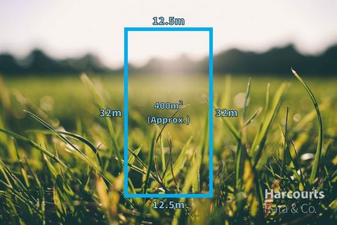 Denna platta och perfekt rektangulära 400m2 tomt är betitlad och redo att bygga ditt drömhem på. Beläget i den eftertraktade Rathdowne-gården och nära parker, skolor, tillgång till motorväg och alla bekvämligheter, skulle detta passa både ägare och s...
