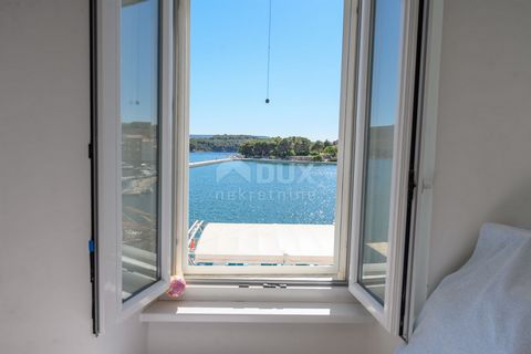 Location: Primorsko-goranska županija, Cres, Cres. INSEL CRES STADT CRES, 3-Zimmer-Wohnung in erster Reihe zum Meer. In unserem Angebot verkaufen wir diese ausgezeichnete Wohnung in einzigartiger Lage direkt am Meer mit bezaubernder Aussicht. Die Woh...