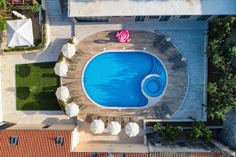 Apartments Orka is self catering accommodation located n Lapad neighborhood, 3 km away from the historic Old Town. Property features 12 accommodation units. Common outdoor unheated seasonal swimming pool is provided, so as BBQ facilities. Luggage sto...