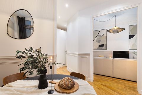 Experience the enchanting charm of Nocelle, a delightful 91-square-meter apartment nestled in the heart of Batignolles. With plenty of bistros and quirky shops, prepare yourself for a traditional French adventure in this neighborhood and be sure to c...