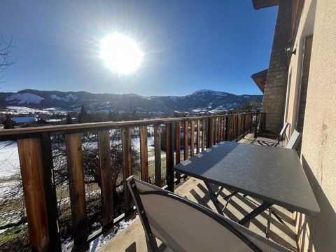 Joli T2bis rénové, piscine, vue montagne, terrasse
