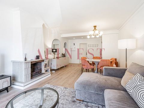 Apartamento totalmente mobilado equipado e remodelado em zona nobre de Cascais, QUINTA DA BICUDA a partir de 01/09/2024 - VISITAS JÁ A DECORRER. Este apartamento primeiro andar em prédio sem elevador conta com dois quartos com 15m2 e 13m2 respetivame...