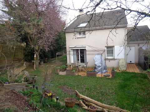 Très belle Maison Individuelle avec 1 Chambre au RDC et Magnifique Jardin sans aucun vis à vis
