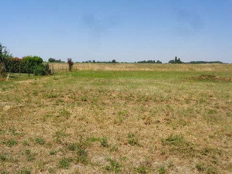 Terrain viabilisé à vendre de 1 259 m² PLASSAC (17)
