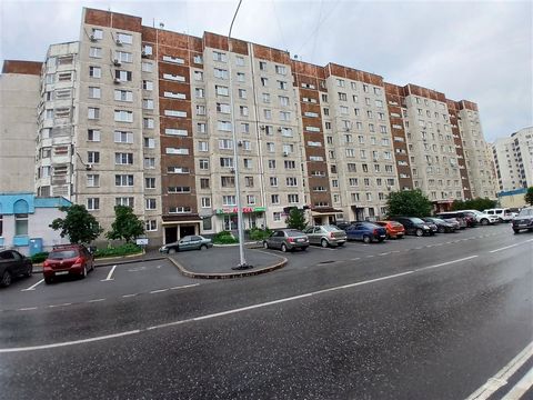 ID в ИМЛС: 46903981 Сдам 1-комната площадью 15 м2 ( г Тюмень ул Мельникайте 127а). Дом: материал стен - панельный, вид дома - вторичка, этаж - 3, этажность - 10. Комната 15 кв. м. в аренду на длительный срок от полугода и более для студентки или для ...