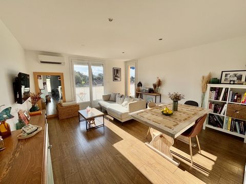 LA CIOTAT EXCLUSIVITÉ T3 TERRASSE À 700 mètres des plages, au dernier étage !