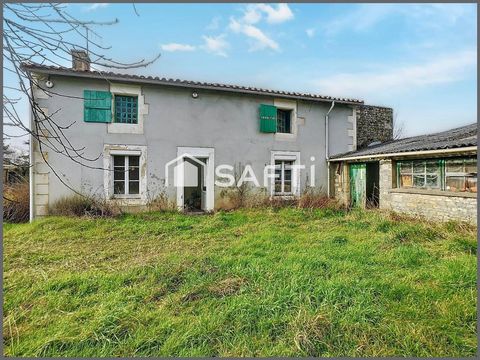 MAISON À RÉNOVER AVEC BEAU POTENTIEL
