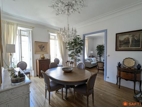 Magnifique appartement Haussmannien au cœur de Nîmes