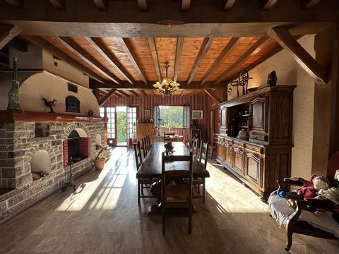 Maison familiale avec espace de vie convivial dans un village animé