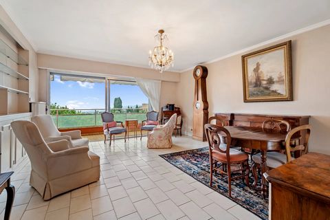 Grand appartement T2, au calme, avec vue mer, proche du centre v