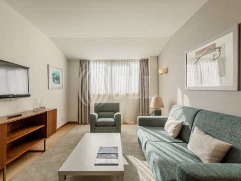 2-bedroom apartment, 105 sqm (gross floor area), furnished and equipped, near Avenida da Liberdade, in Lisbon. Apartment featuring quality finishes and comprising a living room, two large bedrooms, a bathroom, a guest bathroom, a kitchen, an entrance...
