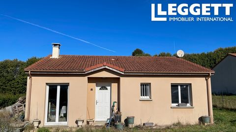 A24346WV87 - Situated in a housing estate in the commune of Champsac and 5 minutes' drive from Chalus, this detached single-storey bungalow offers 67m2 of living space. It comprises a living room with wood burner and kitchen area, two bedrooms, a sho...