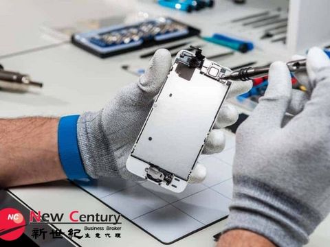 MOBILE PHONE REPAIR-- ABBOTSFORD -- # 7673626 Mobile phone repair shop * LOCATED ON A BUSY COMMERCIAL STREET IN ABBOSFORD * The store is spacious and 120 square meters * $6,500 per week * Reasonable weekly rent, long-term lease for about 10 years * M...