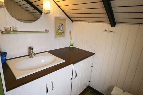 Holiday home located on planted land only approx. 300 meters from the beach at Kramnitze. There is radio via bluetooth. Large annex of 17 m2 with good sleeping accommodation. Heated with air / air heat pump or with cozy wood stove. The cottage has 2 ...