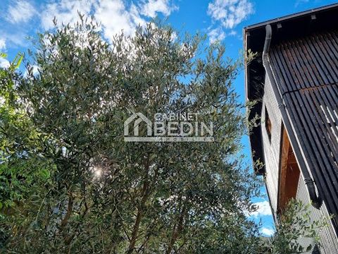 LEGE CAP FERRET MIXED-USE BUILDING. Ideal location for this small building with retail on the ground floor. In the spirit of a basin, this recent construction in wooden structure and wood cladding, steel deck roof, combines commercial operation with ...