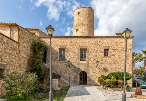 Es Molí den Bou es una joya para los amantes de la historia y la arquitectura de Mallorca. El molino data del siglo XIV y esta construido sobre ruinas romanas. Se ha realizado una gran reforma integral en el año 94 y se han han ido reformando distint...