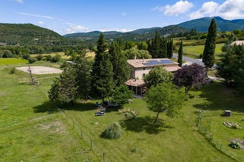 Lord and Sons presents this magnificent farmhouse from 1858, fully renovated and located near Montbrun-Les-Bains, in the heart of the Baronnies Provençales Natural Park.This farmhouse, highly sought after as a guesthouse with a stopover lodge and fac...