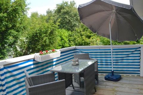 Modernly furnished holiday apartment with kitchen, bathroom and separate bedroom and balcony in a good location in Hooksiel.