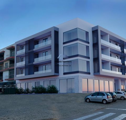 New 2 and 3 Bedroom Apartments | S. Sebastião | Loulé New apartments with 2 and 3 bedrooms, inserted in a 3-storey building under construction, with unobstructed view, with garage and storage, with completion scheduled for next February, close to all...