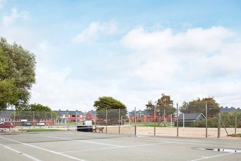 Kinderfreundlicher Ferienpark am Limfjord, nahe des Hafens von Lemvig mit Marina und Strandpromenade. Großer Swimmingpool mit Kinderbecken, Sauna, Whirlpool und Türkischem Bad. Sehen Sie das Video auf YouTube. Danland Lemvig Im Ferienpark Lemvig hat ...