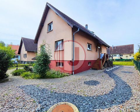 Description de la Propriété : Nous vous proposons à la vente cette grande maison individuelle sur Staffelfelden, idéalement située sur un terrain de 7 ares, offrant un cadre de vie paisible et agréable. Avec une surface habitable de 135m2, cette prop...