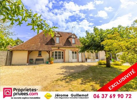 EN EXCLUSIVITE - 41230 - Mur de Sologne - Maison 163 m2 - 4 Chambres terrain clos et arboré de 1 913 m² . *********************************** _ Maison pouvant être transformée en 2 habitations . _ Au centre de Mur de Sologne proche de l'école et tout...