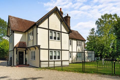 This exceptionally spacious family home has been extended and beautifully refurbished to offer excellent family accommodation with 4 generously proportioned reception rooms a large bright hallway and study. There are 5 Double bedrooms with en- suite ...