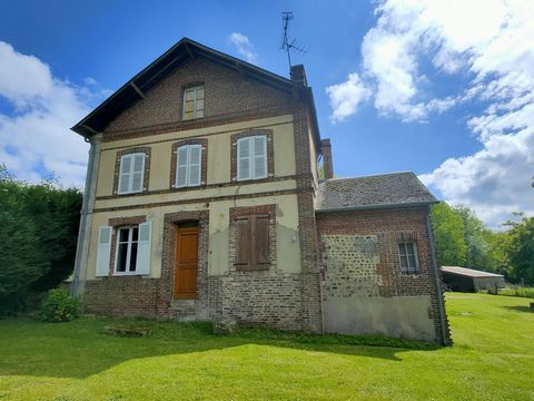 BELLE MAISON IMMOBILIER bietet dieses charmante Haus zum Verkauf an, das 2 Minuten vom Stadtzentrum von Orbec, seinen Geschäften und Schulen entfernt liegt. Es besteht aus einer Eingangs-/Hinterküche, einer Küche, einem geräumigen Wohnzimmer, einem B...