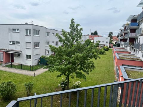 ### **Furnished 2-room flat for short-term rent in Erlangen, directly opposite Siemens Healthineers** This modern and fully furnished flat is located in the heart of Erlangen, directly opposite Siemens Healthineers - ideal for professionals or visito...