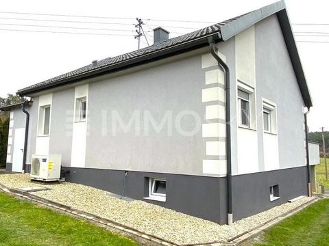 A huge sun terrace, high-quality furnishings, an absolute quiet location far away from traffic noise and a wonderful view are just a few highlights of this exciting property! The focus is on the inviting, homely living room from which the large terra...