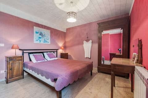 Located in the heart of Auvergne, this charming holiday cottage offers a warm and inviting stay for up to six guests. With two bedrooms, a well-equipped kitchen, and tasteful décor, it’s perfect for families or small groups. The private terrace and g...
