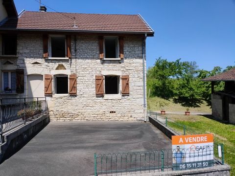 jolie maison en pierre à 10 min de ARBOIS ET SALINS LES BAINS JURA