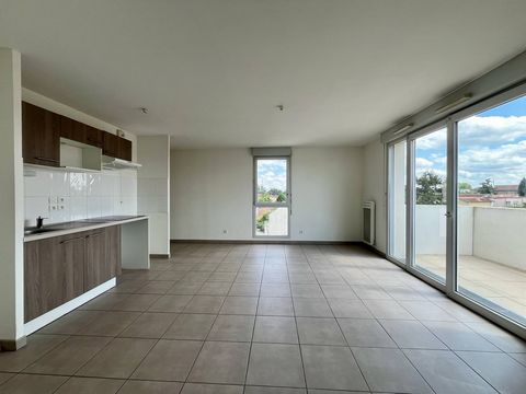 TOULOUSE / LALANDE - 27 chemin des vieilles écoles 31200 TOULOUSE - Exclusively, in a BBC labeled residence dating from 2016, come and discover this beautiful modern and functional T2 bis apartment of 54.81m2 It offers a semi-equipped American kitche...