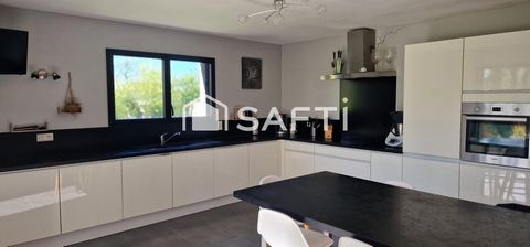 BELLE MAISON CONTEMPORAINE avec Vie de plain pied