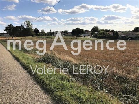 !!! PROMOTEURS zone UA, Centre-bourg Marcellus, grand terrain à bâtir de plus de 1 hectare !