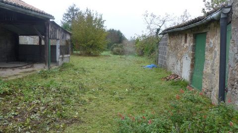 Terrain à vendre de 382,00 m² GOURGE (79)