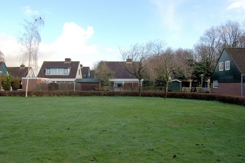 La maison de vacances Como est indépendante et entièrement équipée pour quatre personnes à Noordwijkerhout. La maison, avec un style frais, est située dans un endroit très calme en bordure d'un parc de bungalow verdoyant adapté pour les enfants. Au r...