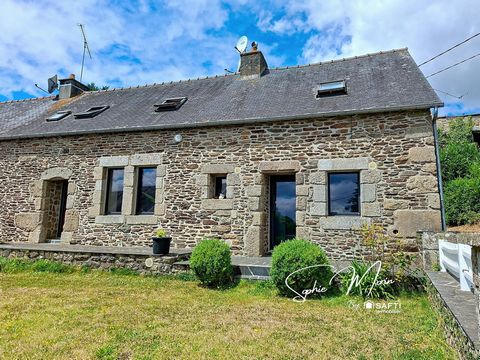 Charmante longère en pierre avec dépendances et double garage