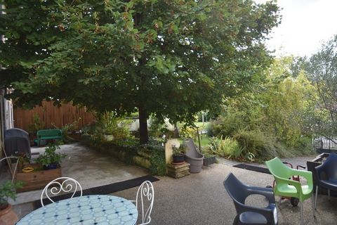 proche Chauffailles - Maison pierre - 7 piéces dont 4 chambres- 137m²