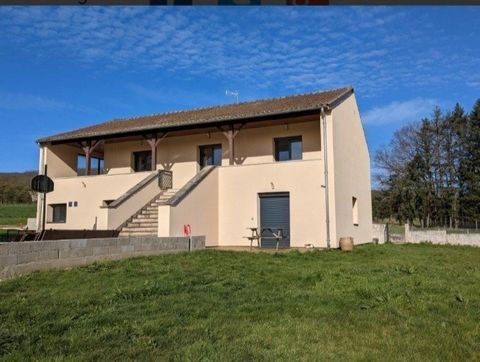 Grande maison familiale avec son un T2 séparé idéal pour du locatif sur une parcelle de 5600m2 ,située à 10min de Mâcon