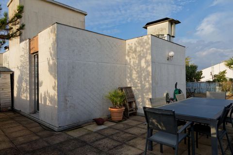 Très beau F4 - Terrasse 130m² - Proche Centre-ville et gare - Triple exposition