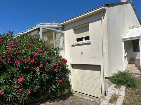 Maison à rénover de 70 m2 avec jardin situé à Saint Gilles Croix de Vie