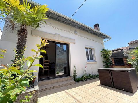 Échoppe non mitoyenne – Jardin avec terrasse, cabanon, stationnement & potentiel pro