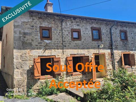 Maison en pierres de village avec terrasse..