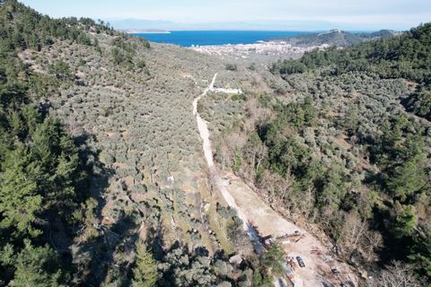 Property Code. 11737 - Agricultural FOR SALE in Thasos Limenas for € 14.000 . Discover the features of this 963 sq. m. Agricultural: Distance from sea 1100 meters, water supply Agricultural plot of 963 sq.m., with water supply, suitable for agricultu...