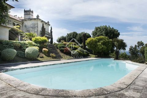 This is the ideal lifestyle property for anyone looking for elegance, privacy, investment and location. One of the most exclusive mansions for sale on the south coast of the Rias Baixas, with a unique design, layout, stone finished mansion and situat...