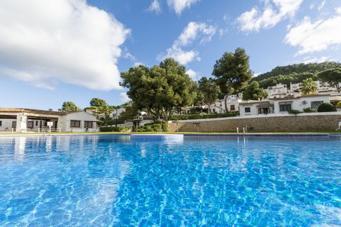 This charming apartment with shared swimming pool and capacity for 6 persons welcomes you. The exteriors of this wonderful property are prepared to offer you the relaxation you deserve. Enjoy the wonderful chlorine pool of 15mx20m and a depth range b...