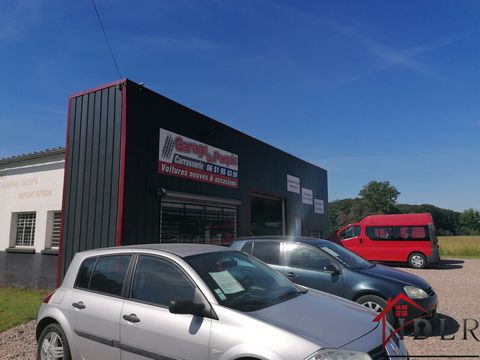 You are looking for a car garage or other activities. This set awaits you with its business and commercial walls. Ideally located in the town of Chatillon sur Saône, the IDLR agency of Bourbonne les Bains offers this set of 275 m2 fully equipped for ...