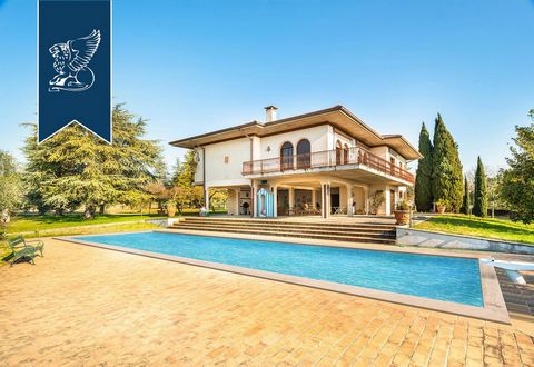 On the hills on the outskirts of Verona, a few kilometres from its romantic town centre, there is this stunning property with a big park and pool for sale in the Valpolicella area, famous for its fine red wines and beautiful landscapes. This property...